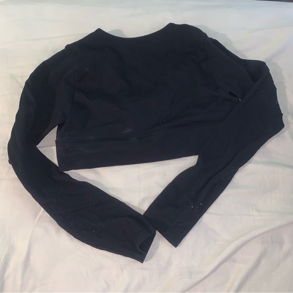 Black Garage Long Sleeve Crop Top - Picture 3 of 4